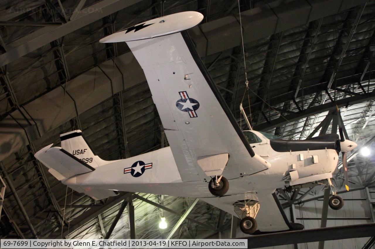 69-7699, 1969 Beech QU-22B C/N EB-7, Vietnam War gallery