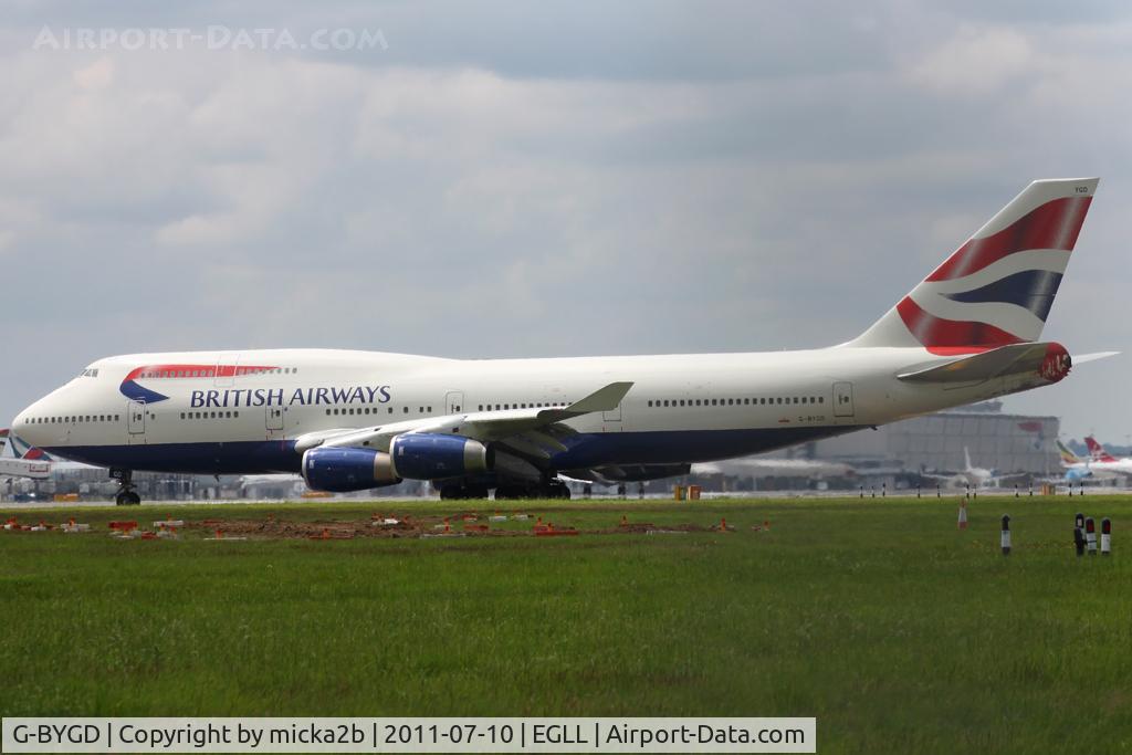 G-BYGD, 1999 Boeing 747-436 C/N 28857, Taxiing. Scrapped in november 2020.