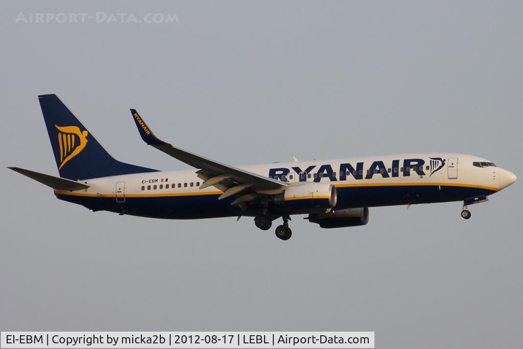 EI-EBM, 2009 Boeing 737-8AS C/N 35002, Landing