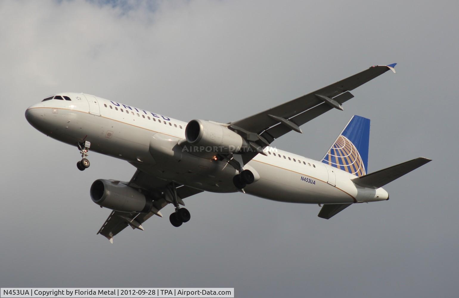 N453UA, 1999 Airbus A320-232 C/N 1001, United A320