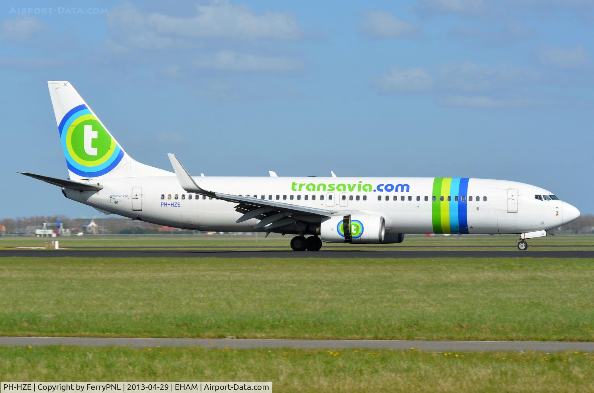 PH-HZE, 1999 Boeing 737-8K2 C/N 28377, Transavia B738 is back home.