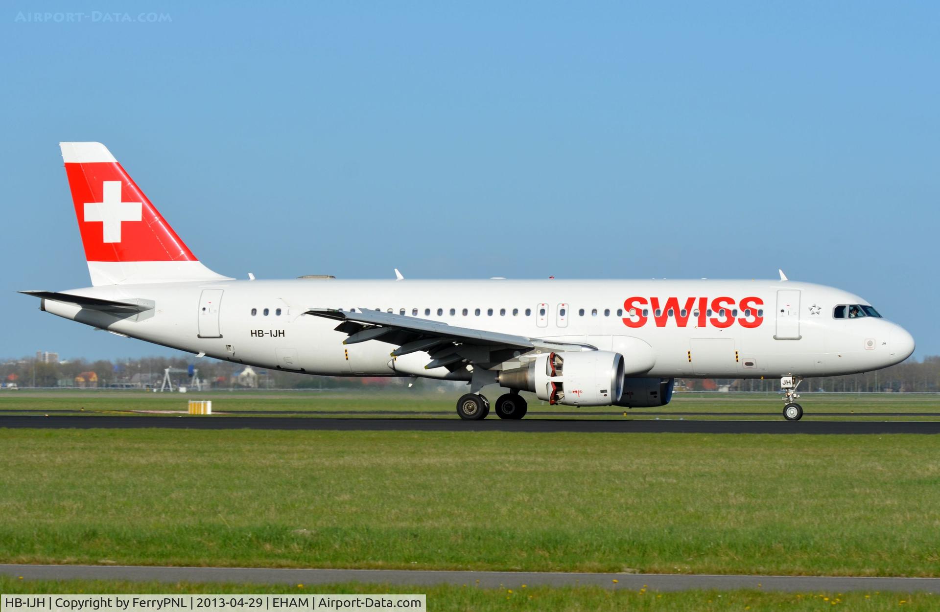 HB-IJH, 1996 Airbus A320-214 C/N 574, Swiss A320 landing
