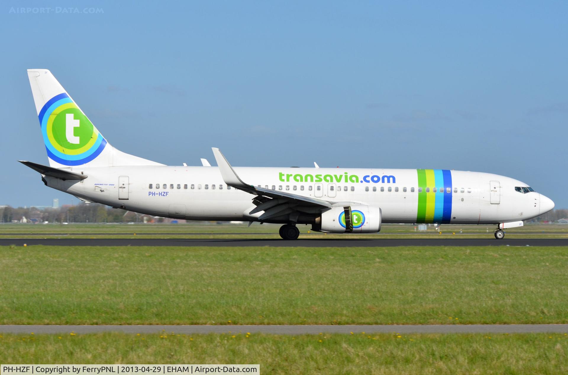 PH-HZF, 1999 Boeing 737-8K2 C/N 28378, Transavia B738 landing at base.