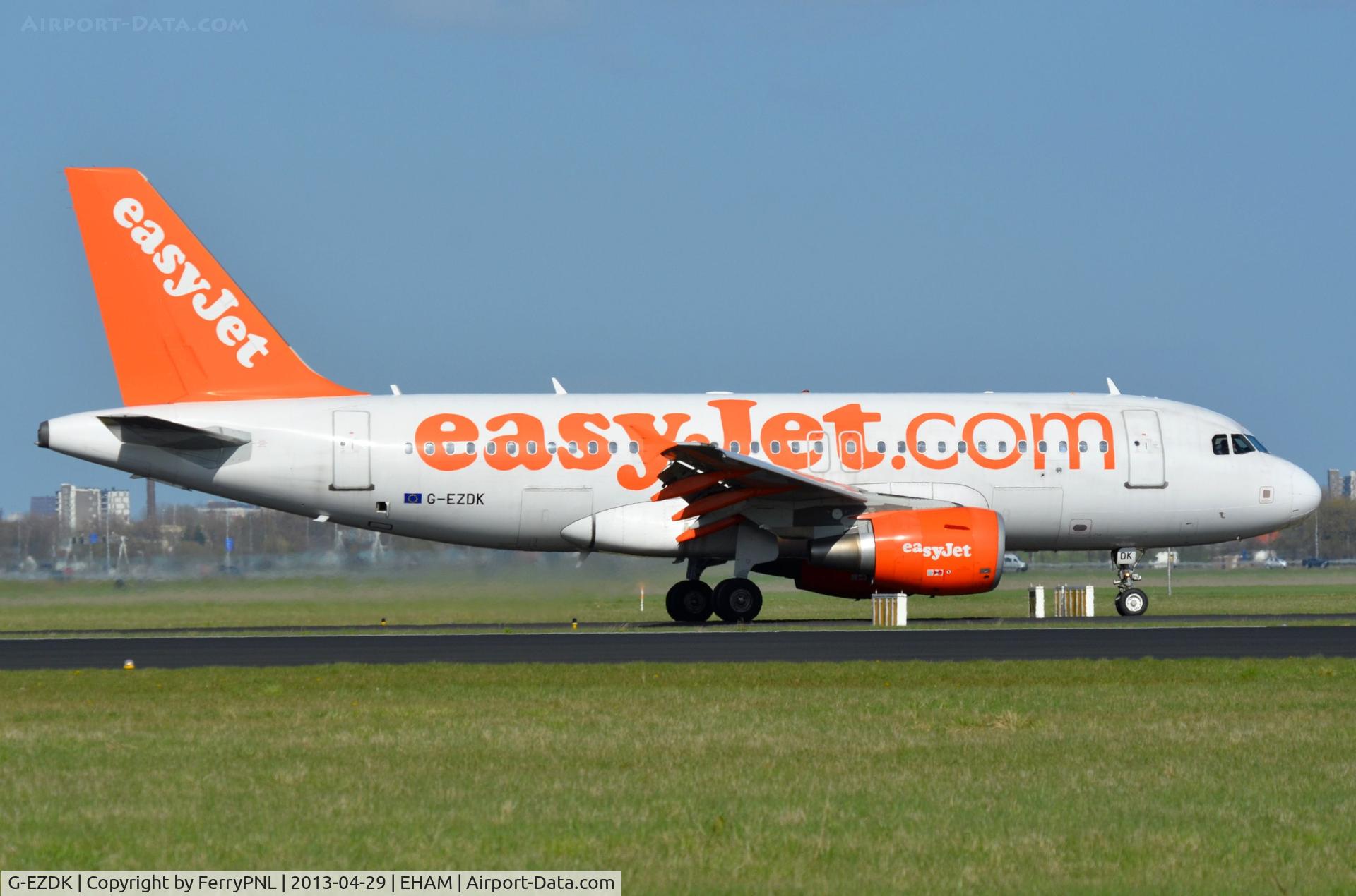 G-EZDK, 2008 Airbus A319-111 C/N 3555, Easyjet A319 clearing the runway in AMS