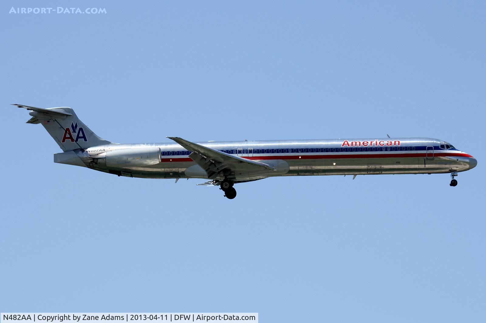 N482AA, 1988 McDonnell Douglas MD-82 (DC-9-82) C/N 49675, Landing at DFW Airport