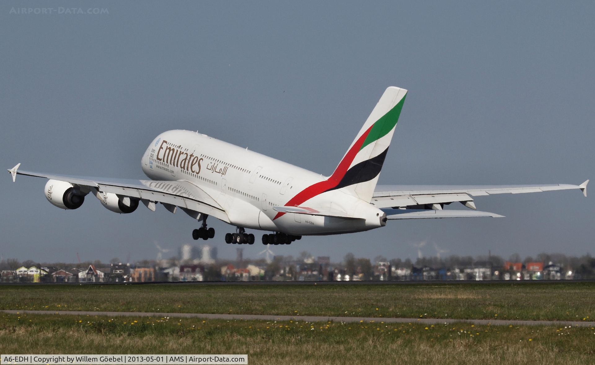A6-EDH, 2009 Airbus A380-861 C/N 025, Take off from runway 36L of Schiphol Airport