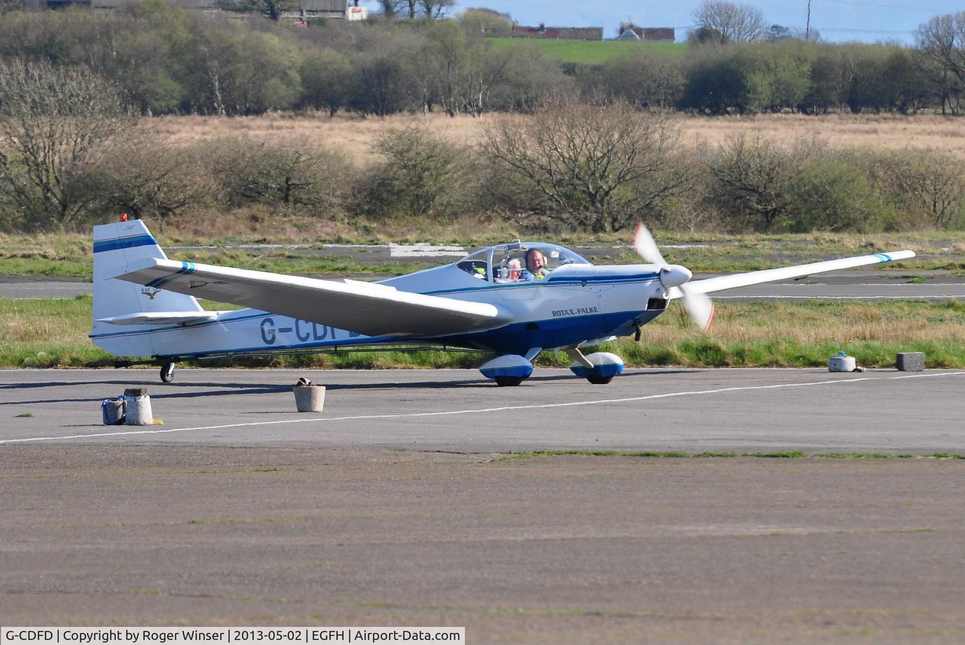 G-CDFD, 2004 Scheibe SF-25C Falke C/N 44705, Visiting self-launching glider operated by the Royal Air Force Gliding and Soaring Association based at RAF Halton. Fitted with glider towing gear.