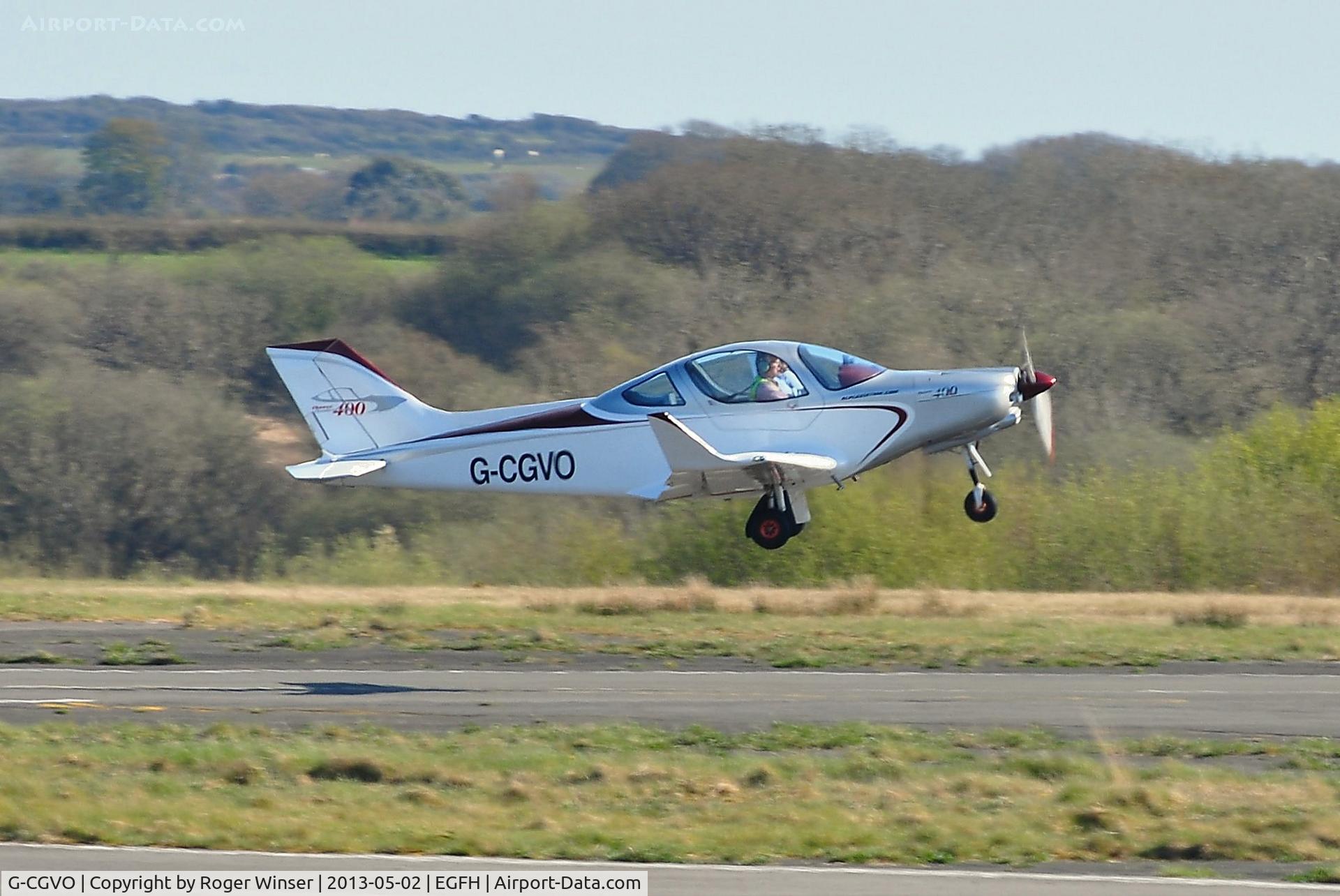 G-CGVO, 2011 Alpi Aviation Pioneer 400 C/N LAA 364-15006, Visiting Pioneer 400 departing Runway 28.