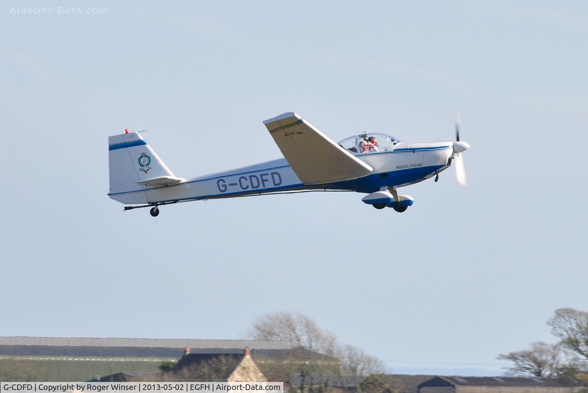 G-CDFD, 2004 Scheibe SF-25C Falke C/N 44705, Visiting Falke SF25 departing Runway 28. Fitted with glider towing gear.
