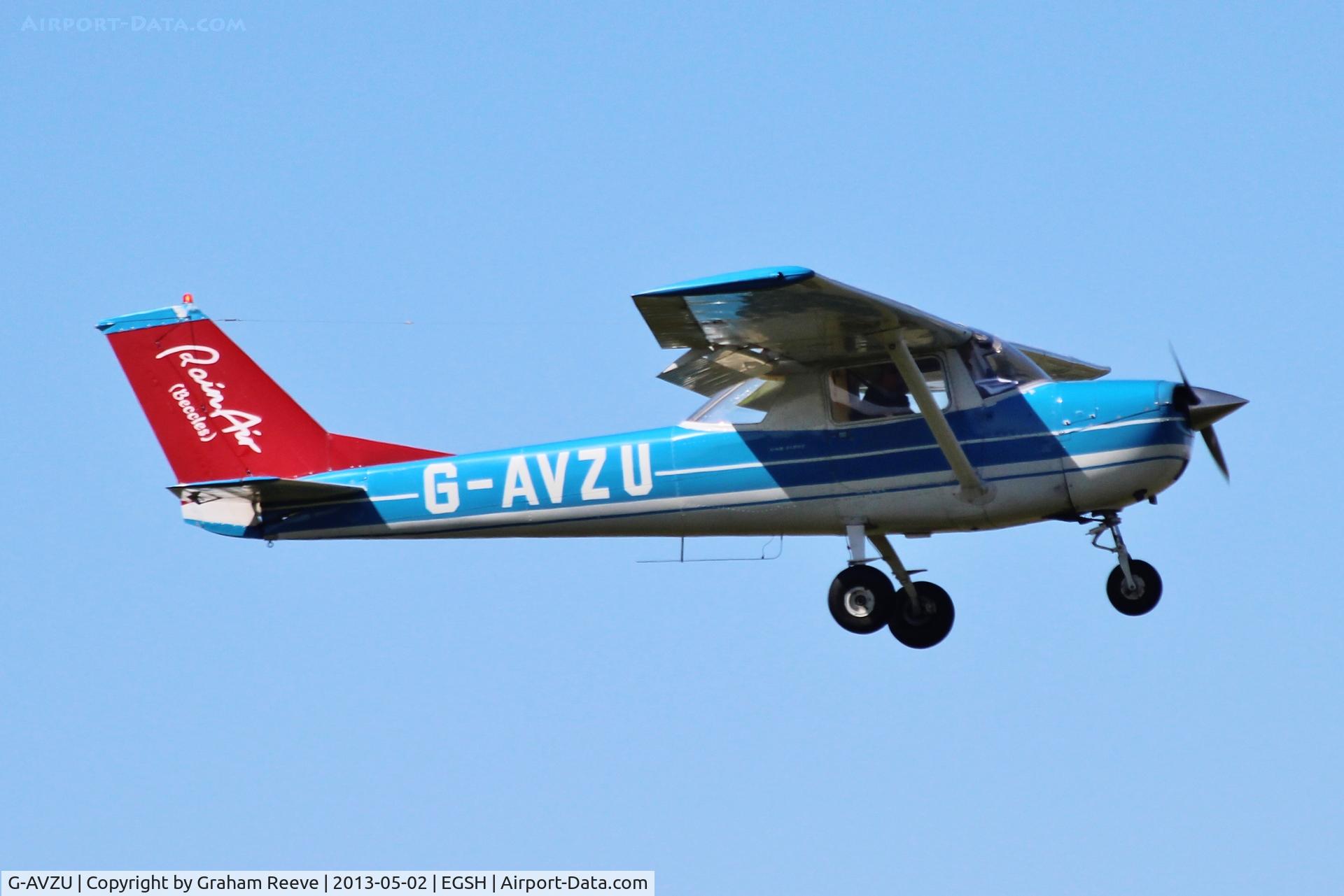 G-AVZU, 1967 Reims F150H C/N 0283, On final approach to runway 09.