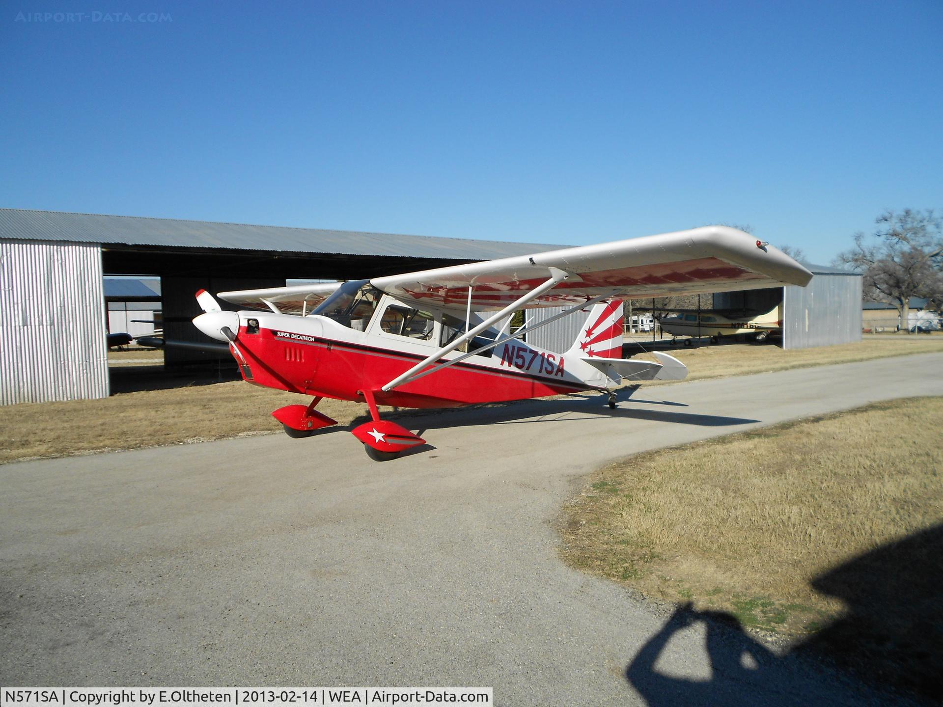 N571SA, 2005 American Champion 8KCAB Super Decathlon C/N 1009-2005, Among the T-hangars.