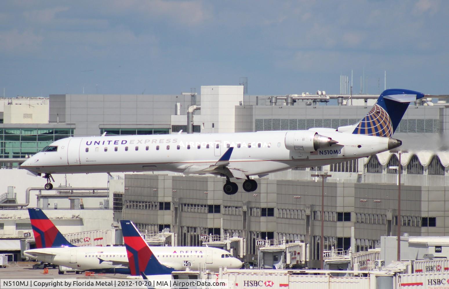 N510MJ, 2003 Bombardier CRJ-700 (CL-600-2C10) Regional Jet C/N 10101, United CRJ-700