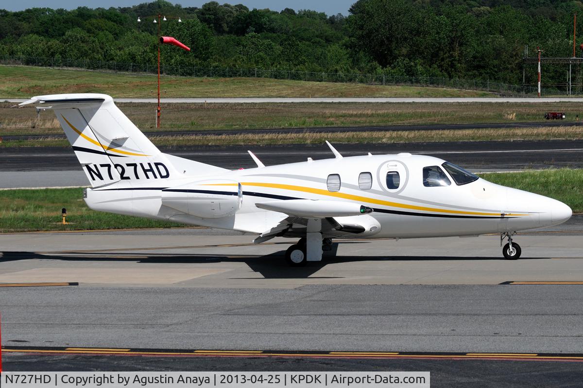 N727HD, 2007 Eclipse Aviation Corp EA500 C/N 000115, Departing from the Epps ramp.