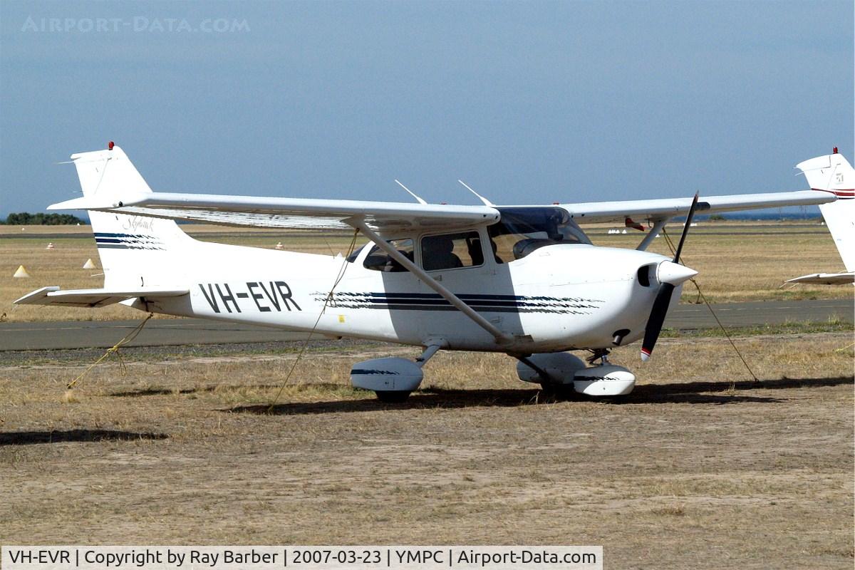 VH-EVR, 1997 Cessna 172R C/N 17280252, Cessna 172R Skyhawk [172-80252] RAAF Williams-Point Cook~VH 23/03/2007