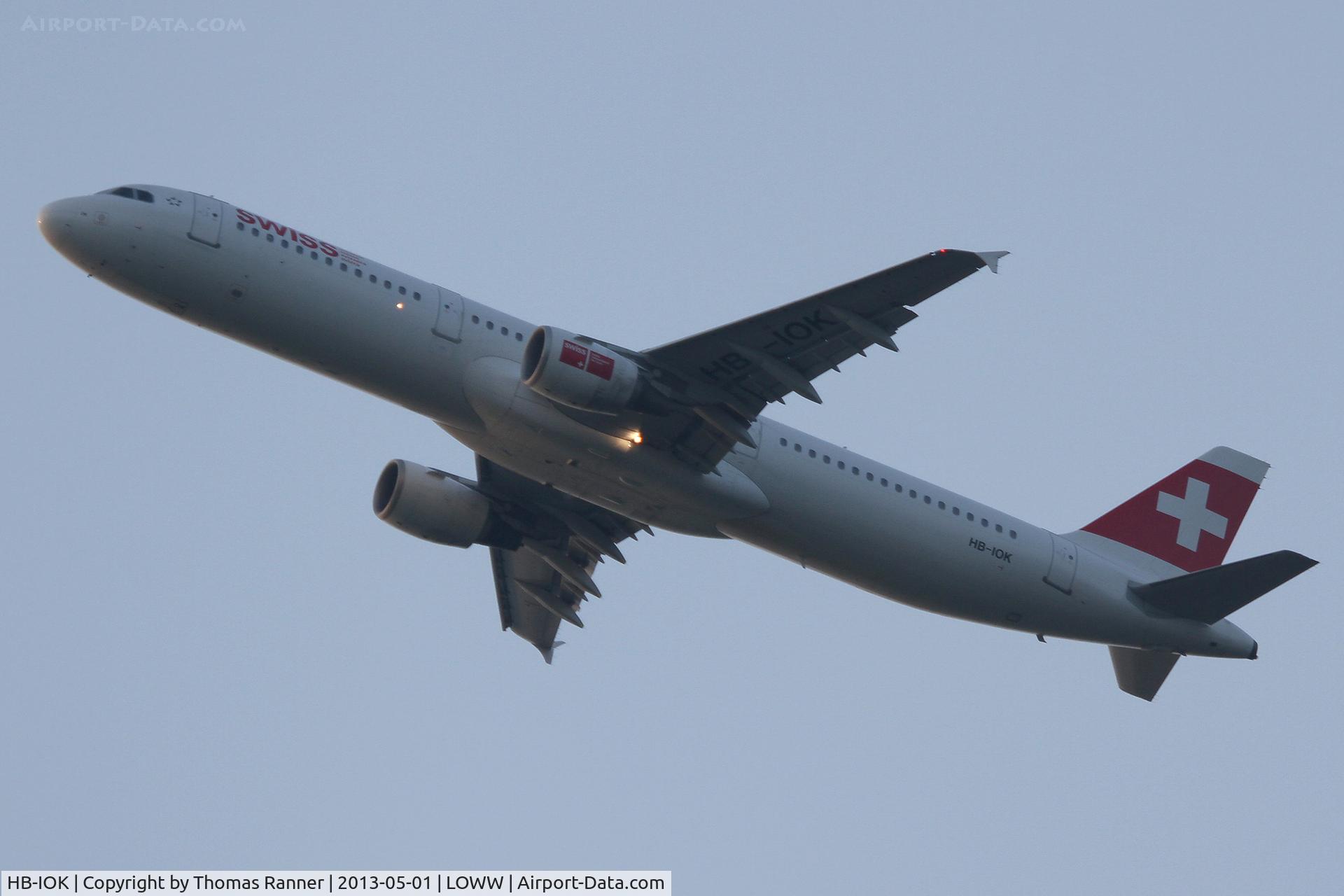 HB-IOK, 1999 Airbus A321-111 C/N 987, Swiss Airbus A321