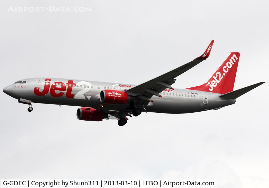 G-GDFC, 1998 Boeing 737-8K2 C/N 28375, Landing rwy 32L