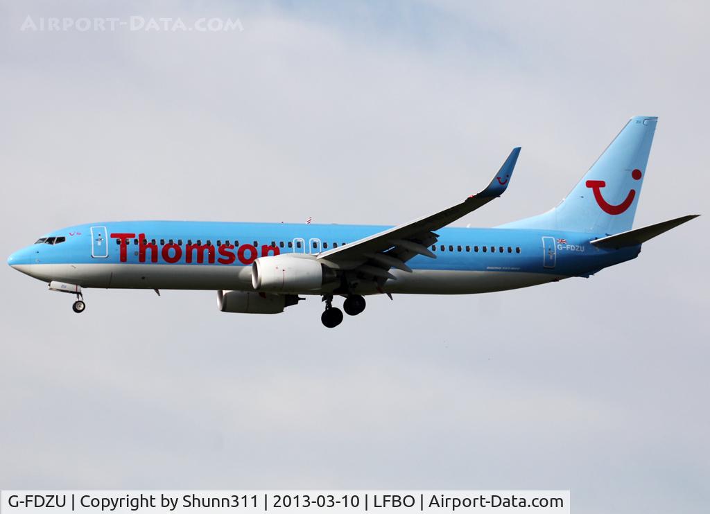 G-FDZU, 2011 Boeing 737-8K5 C/N 37253, Landing rwy 14R