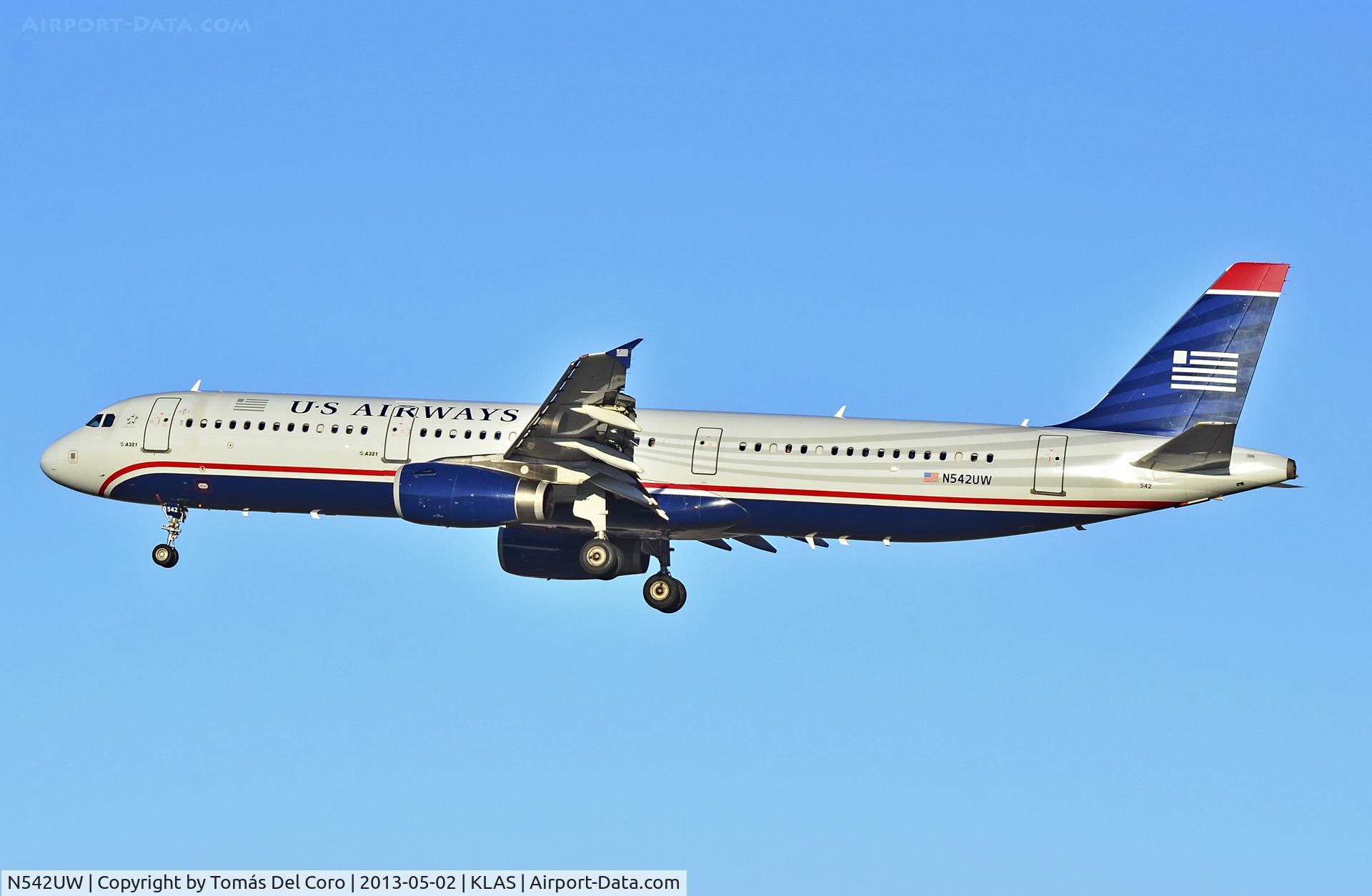 N542UW, 2009 Airbus A321-231 C/N 4134, N542UW US Airways Airbus A321-231 (cn 4134)

Las Vegas - McCarran International (LAS / KLAS)
USA - Nevada, May 02, 2013
Photo: Tomás Del Coro