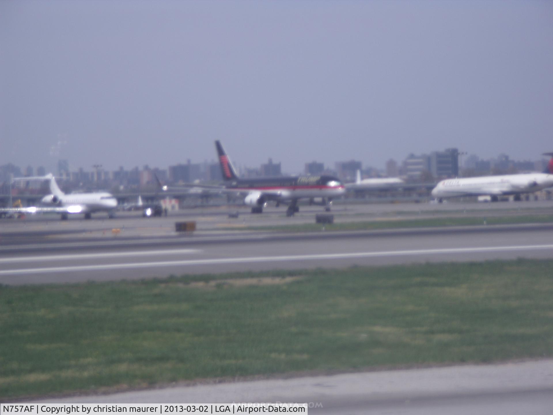 N757AF, 1991 Boeing 757-2J4 C/N 25155, MR.Trump's private 757-2j4