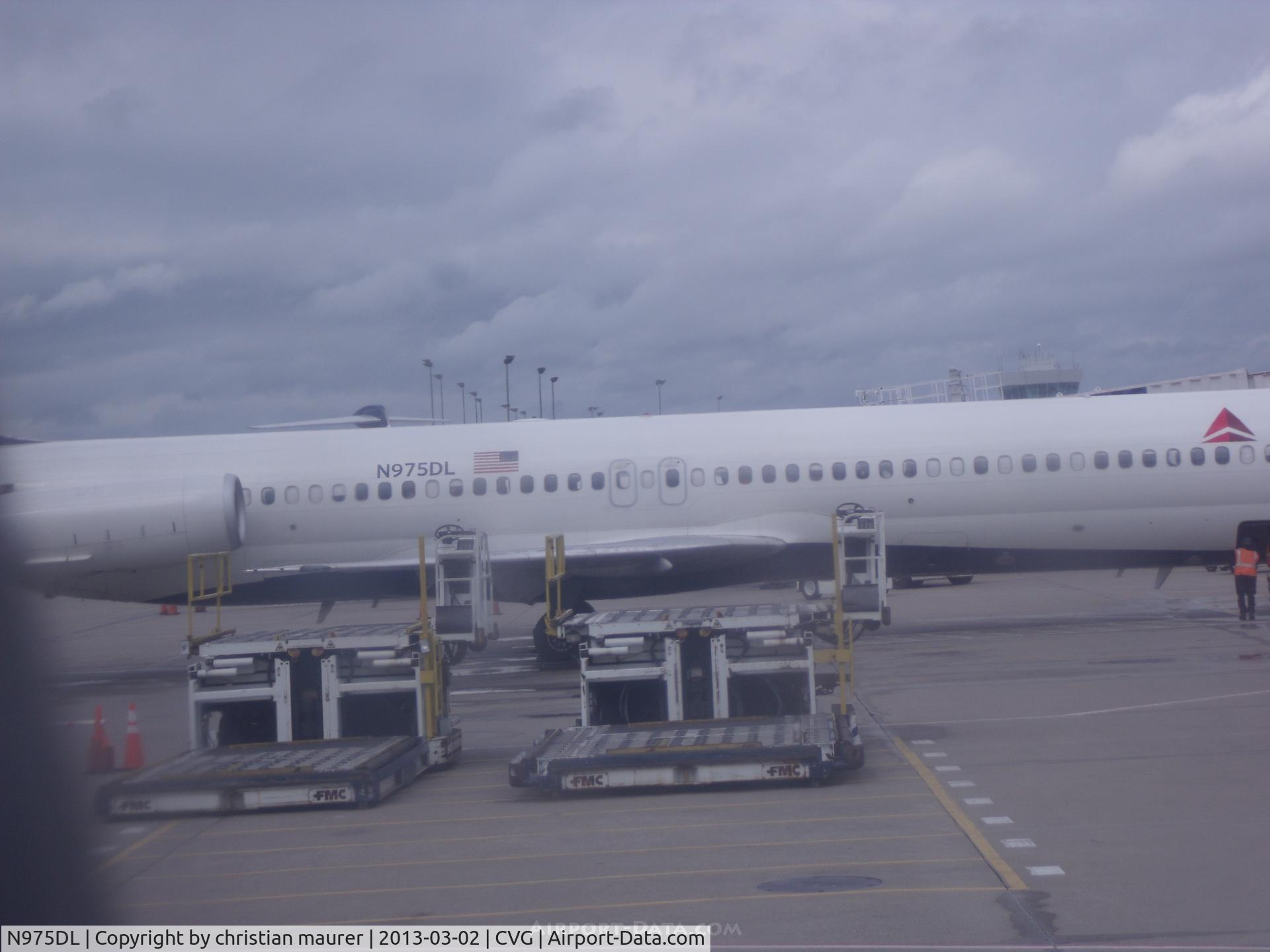 N975DL, 1991 McDonnell Douglas MD-88 C/N 53243, MD-88