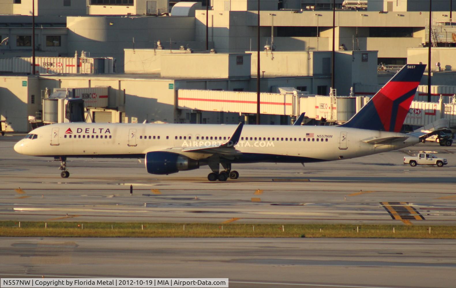 N557NW, 2002 Boeing 757-251 C/N 33393, Delta 757-200