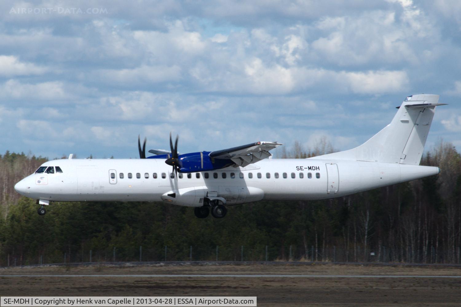 SE-MDH, 2010 ATR 72-212A C/N 917, ATR 72-500, operated by Braathens Regional, shortly before touch down at Stockholm Arlanda airport, Sweden.