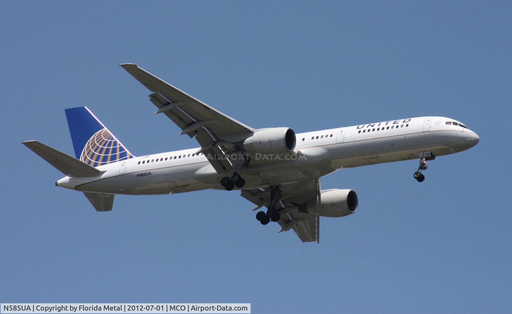 N585UA, 1993 Boeing 757-222 C/N 26709, United 757