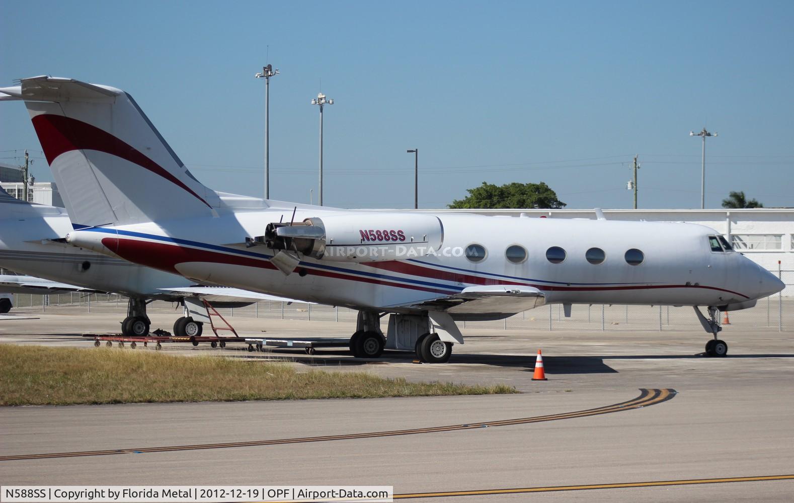 N588SS, 1974 Grumman G-1159 Gulfstream II C/N 142, Gulfstream II
