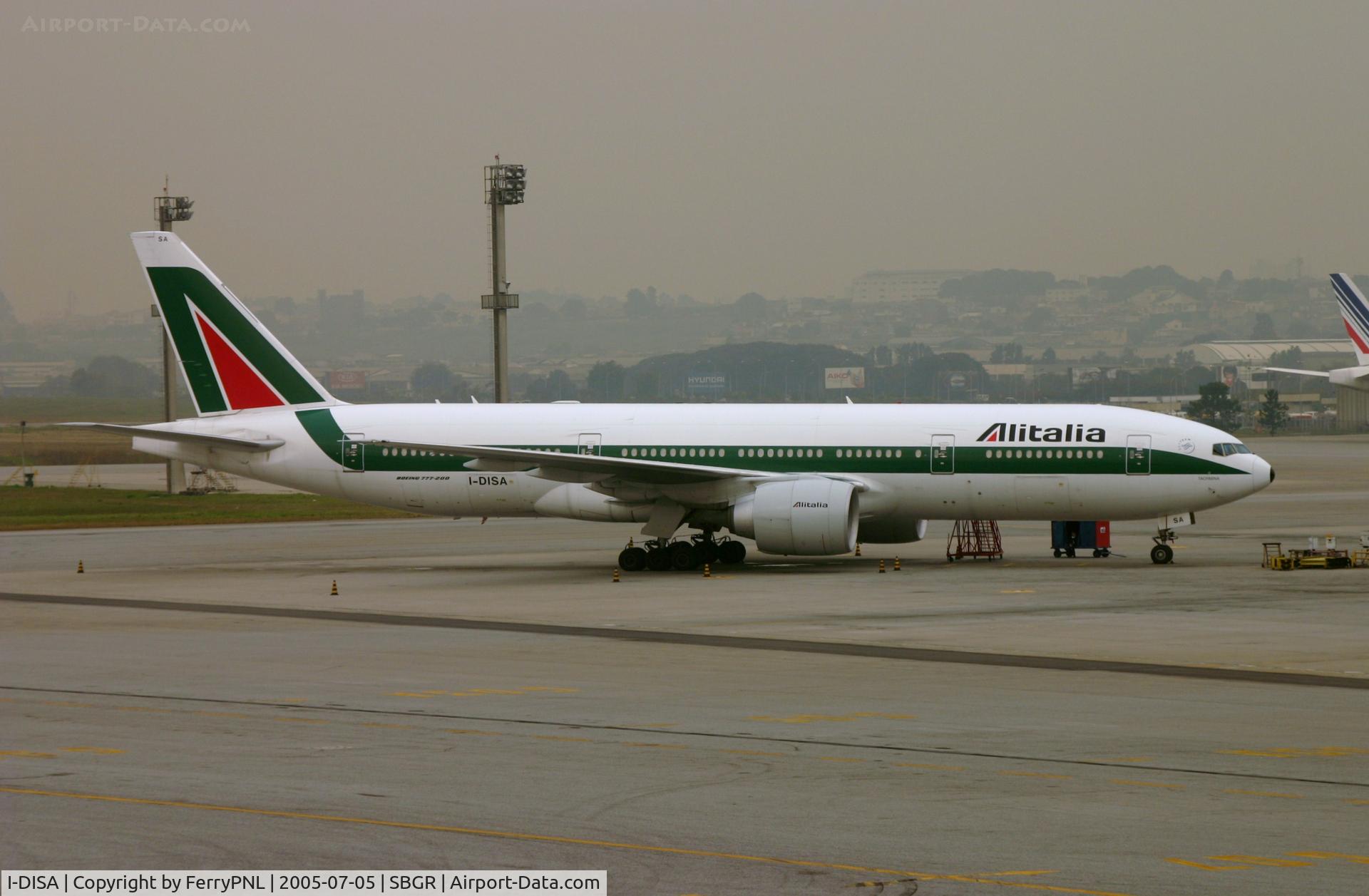 I-DISA, 2002 Boeing 777-243/ER C/N 32855, Alitalia B772 parked for the day in GRU