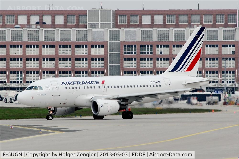 F-GUGN, 2006 Airbus A318-111 C/N 2918, CDG shuttle taxiing on the long way to rwy 18....