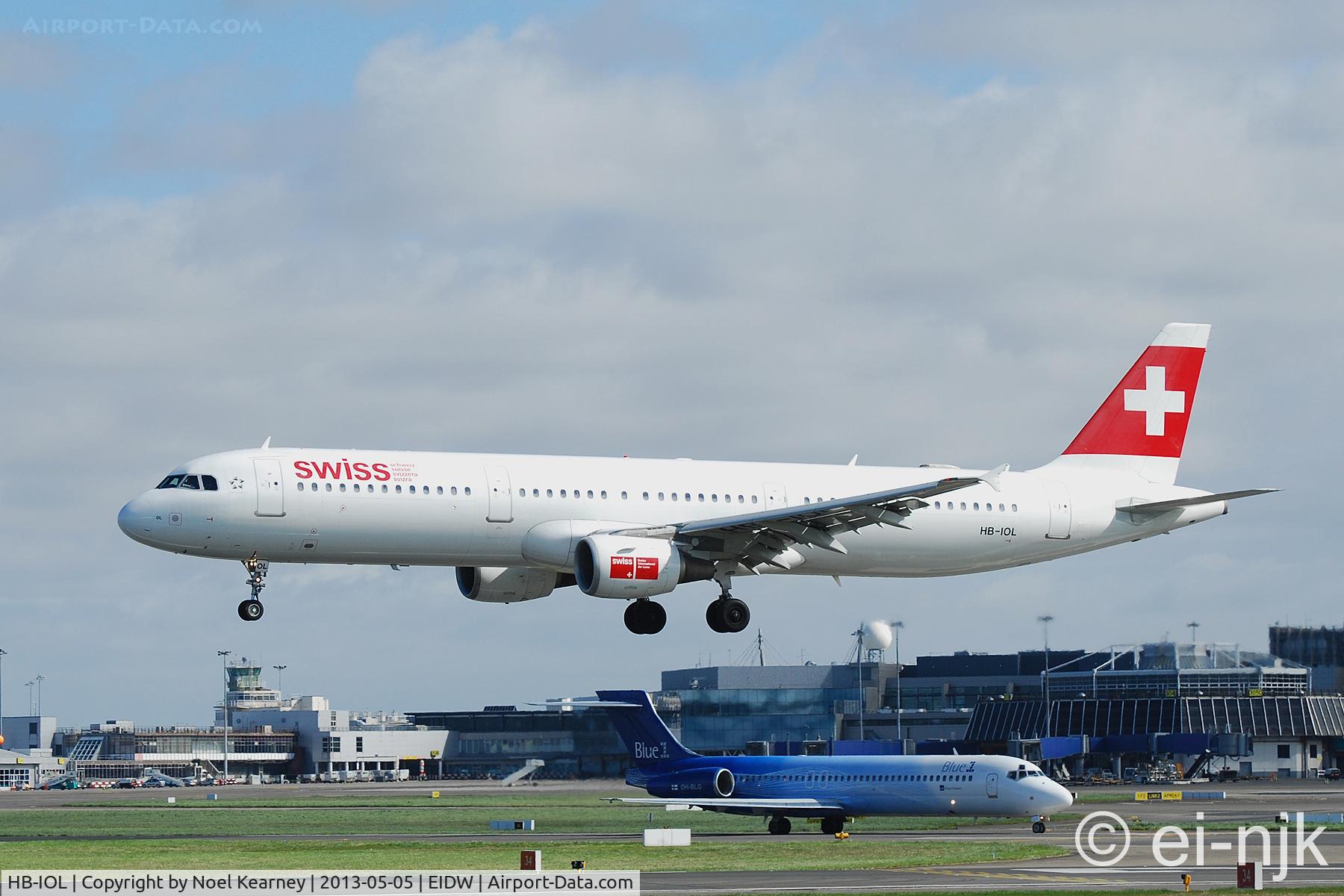 HB-IOL, 1999 Airbus A321-111 C/N 1144, Landing Rwy 28 at Dublin Airport.