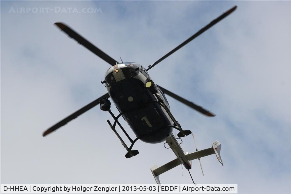 D-HHEA, Eurocopter-Kawasaki EC-145 (BK-117C-2) C/N 9004, Watch pilot´s waving hand!