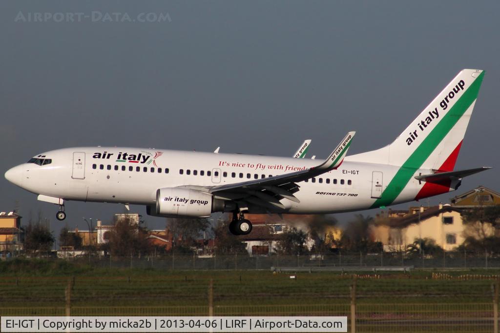 EI-IGT, 2003 Boeing 737-73V C/N 32421, Landing