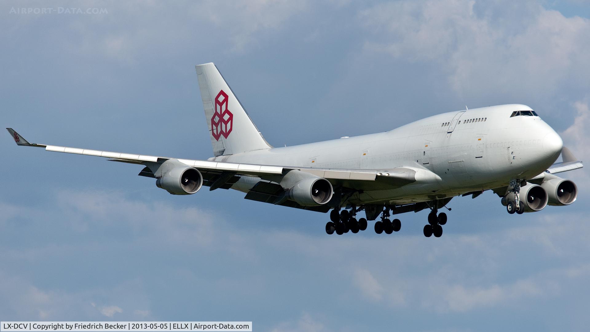LX-DCV, 1990 Boeing 747-4B5F/SCD C/N 24619, on final RW24