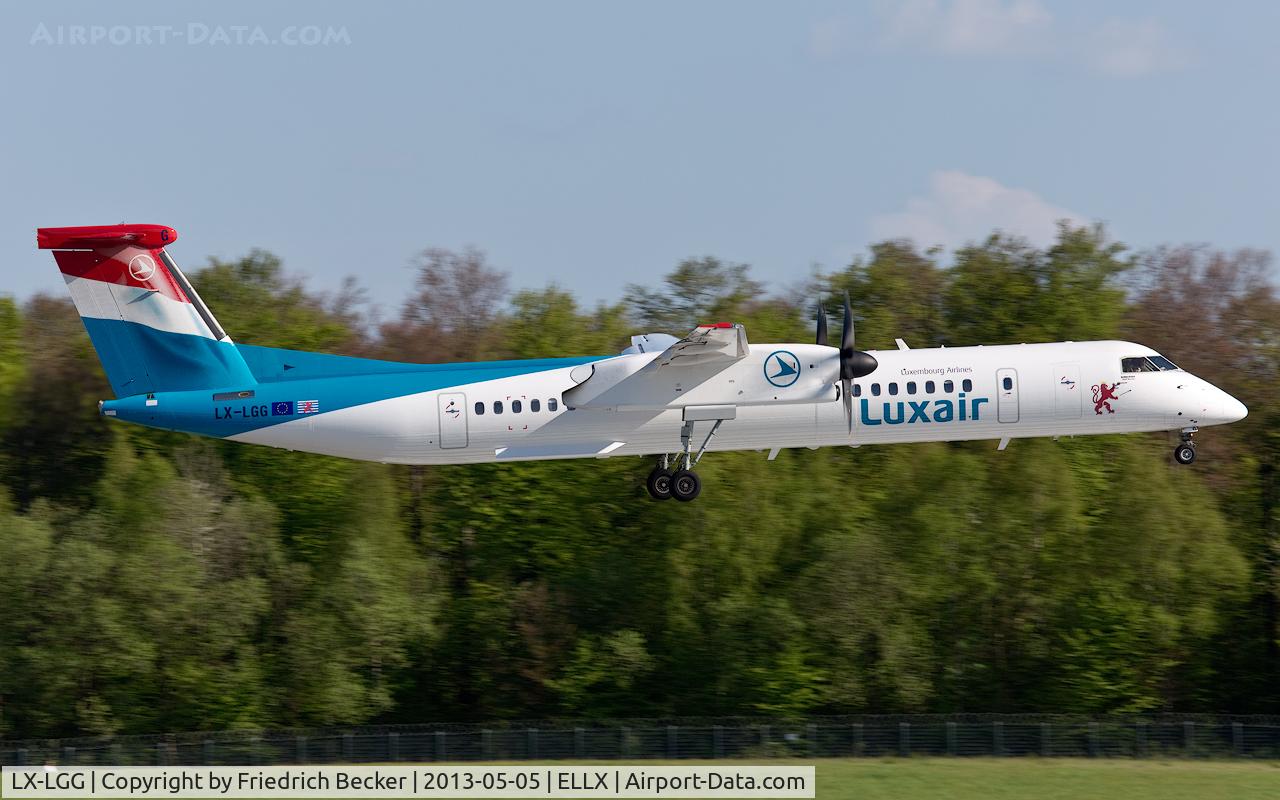LX-LGG, 2012 Bombardier DHC-8-402Q Dash 8 Dash 8 C/N 4418, on final RW24