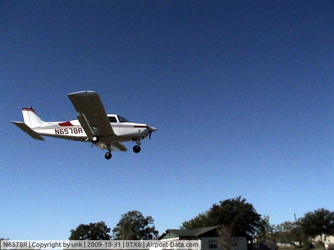 N6578R, 1974 Beech B19 Sport 150 C/N MB-729, Short final