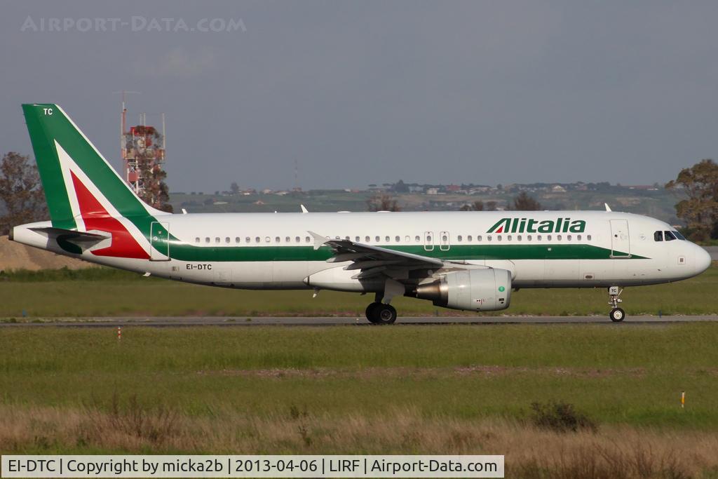 EI-DTC, 2009 Airbus A320-216 C/N 3831, Taxiing