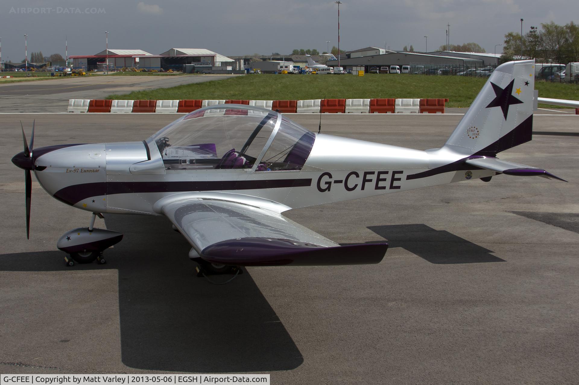 G-CFEE, 2008 Evektor-Aerotechnik EV-97 Eurostar C/N LAA 315-14778, Sat on stand at SaxonAir.