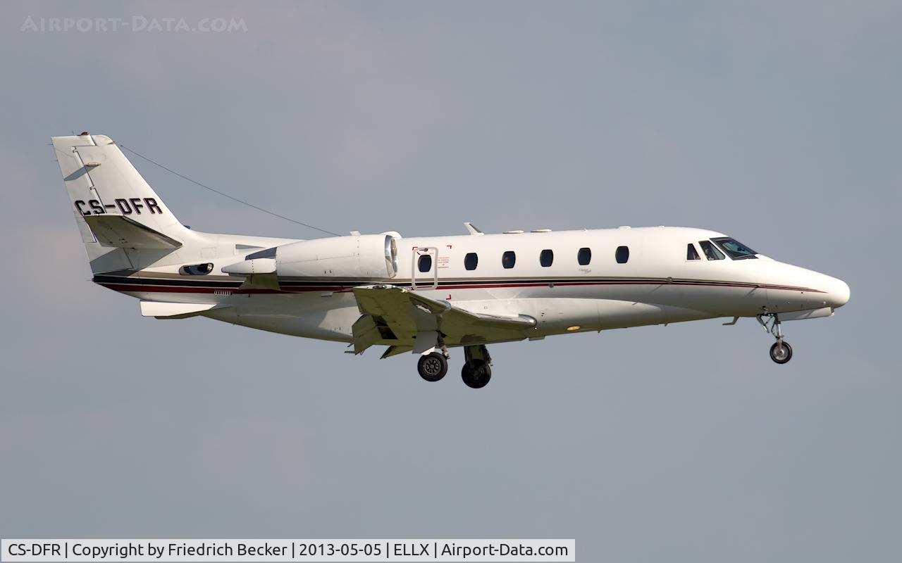 CS-DFR, 2004 Cessna 560 Citation Excel C/N 560-5355, on final RW24
