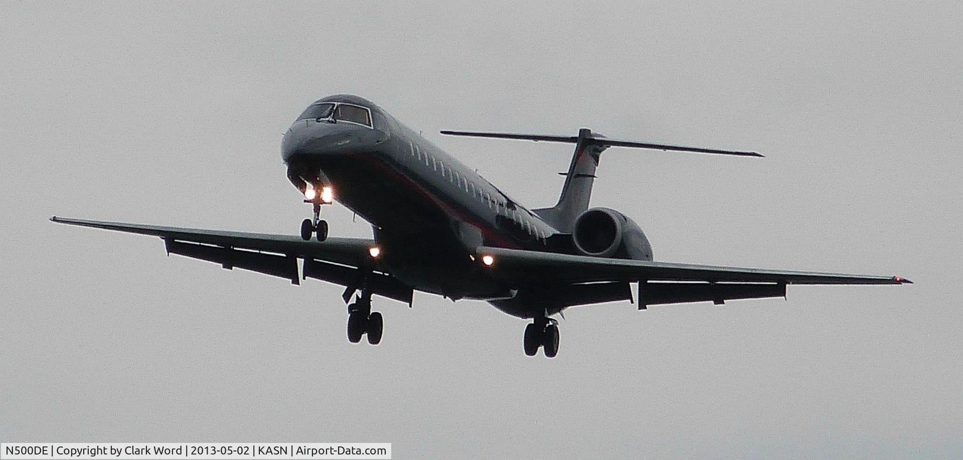 N500DE, 1998 Embraer EMB-145EP (ERJ-145EP) C/N 145084, N500DE on final into KASN for the Aaron's 499 at Talladega Super Speedway