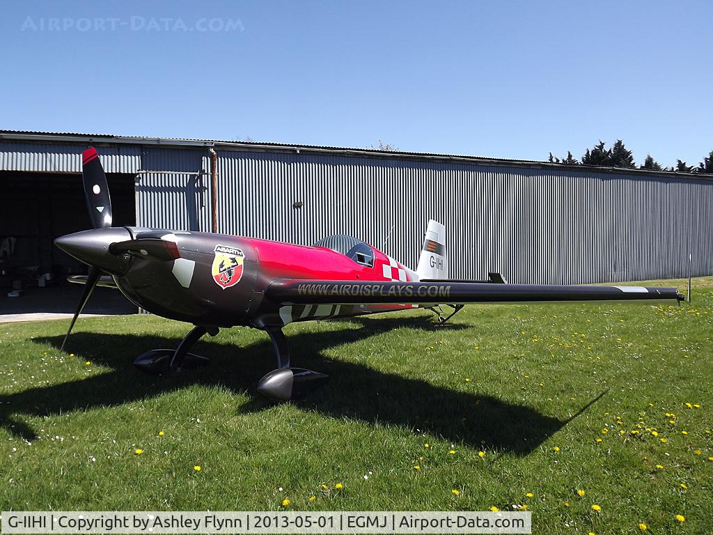 G-IIHI, 2008 Extra EA-300SC C/N SC008, Another shot of this lovely plane and lovely livery.