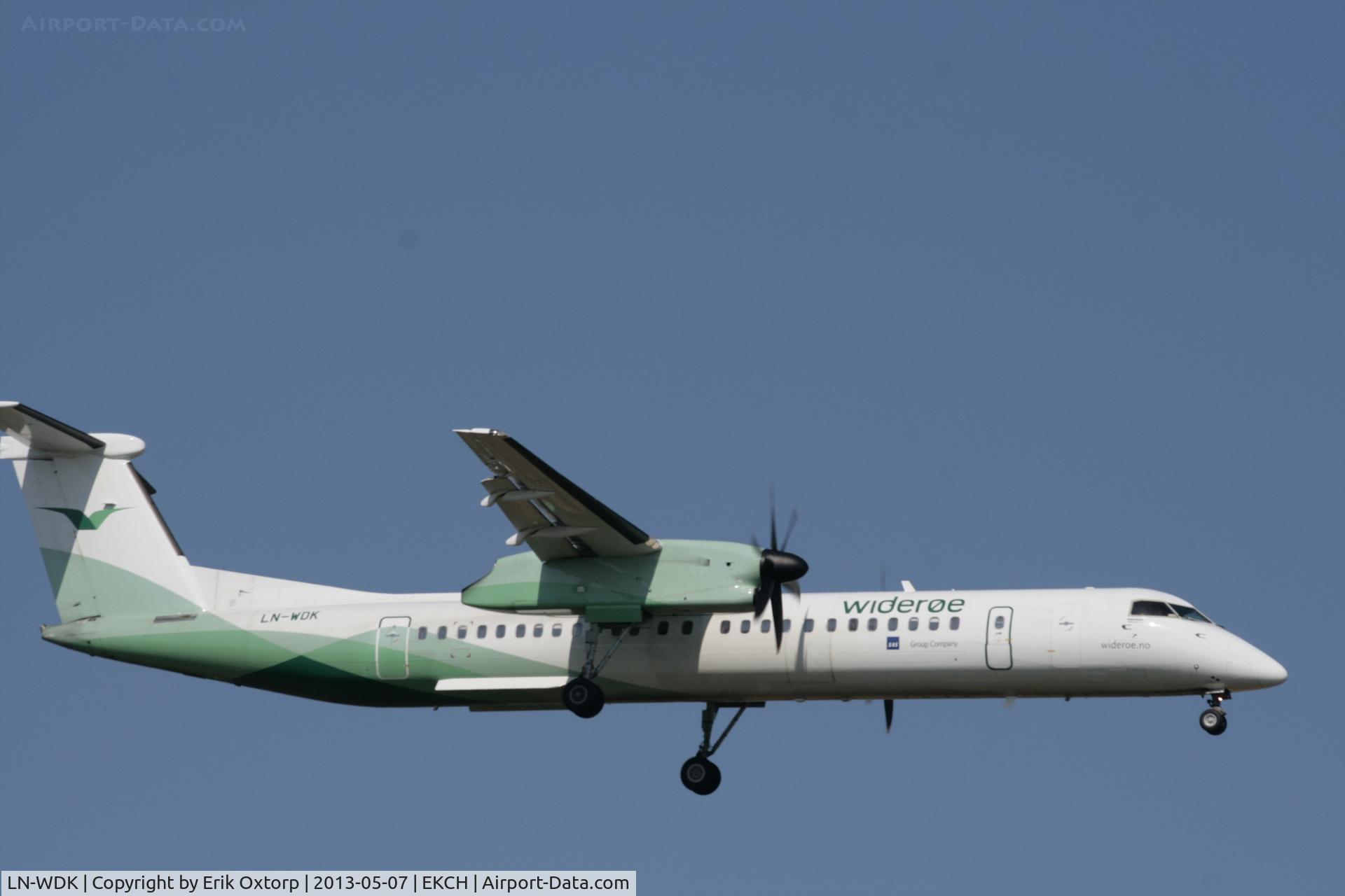 LN-WDK, 2010 De Havilland Canada DHC-8-402Q Dash 8 C/N 4337, Landing rw 04L
