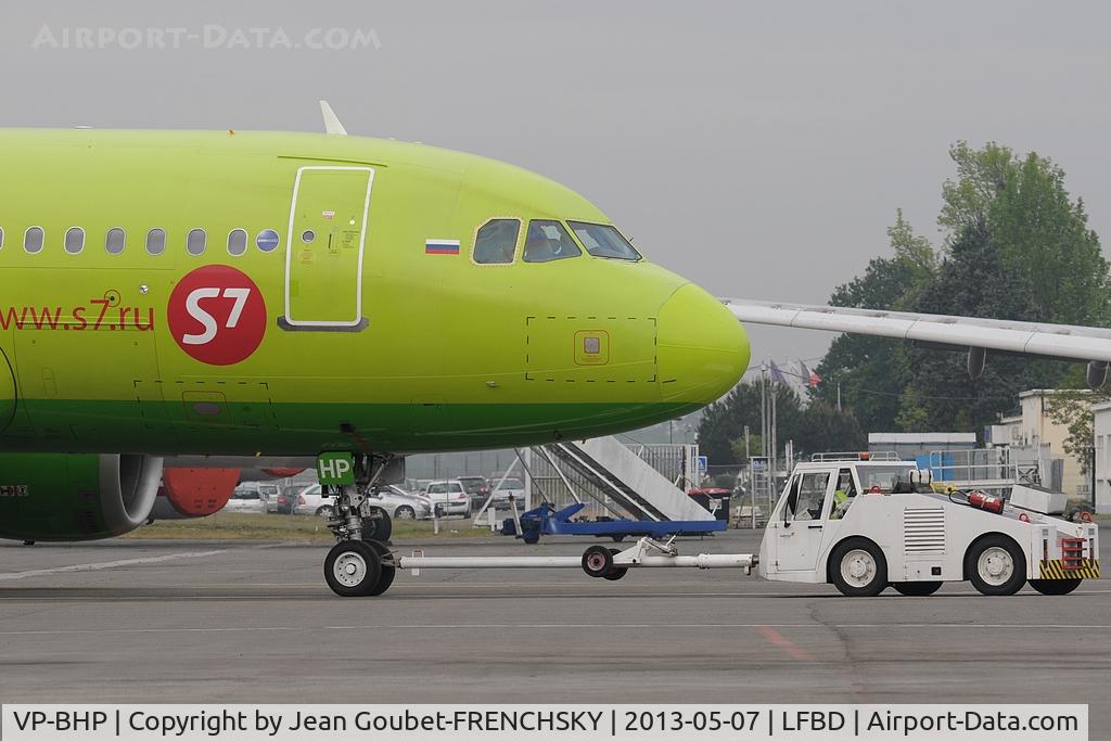 VP-BHP, 2005 Airbus A319-114 C/N 2618, S7 au push