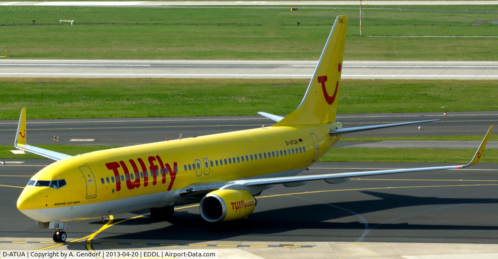 D-ATUA, 2010 Boeing 737-8K5 C/N 37245, TUiFly, is here taxiing to the gate at Düsseldorf Int´l (EDDL)