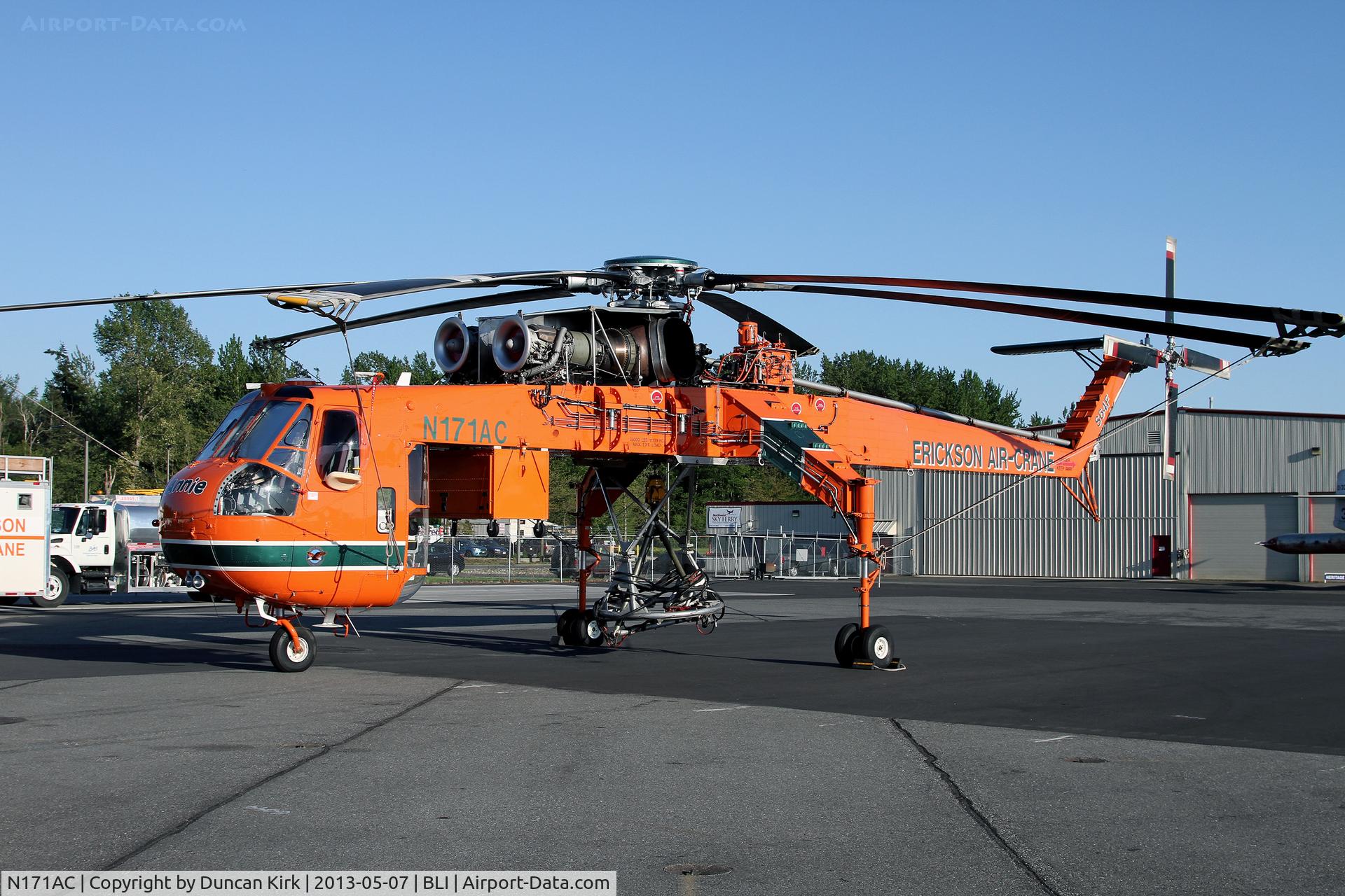 N171AC, Erickson S64F C/N 64090, Having some work done in Bellingham
