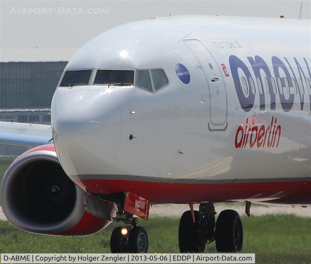 D-ABME, 2012 Boeing 737-86J C/N 37766, Close up on twy W......