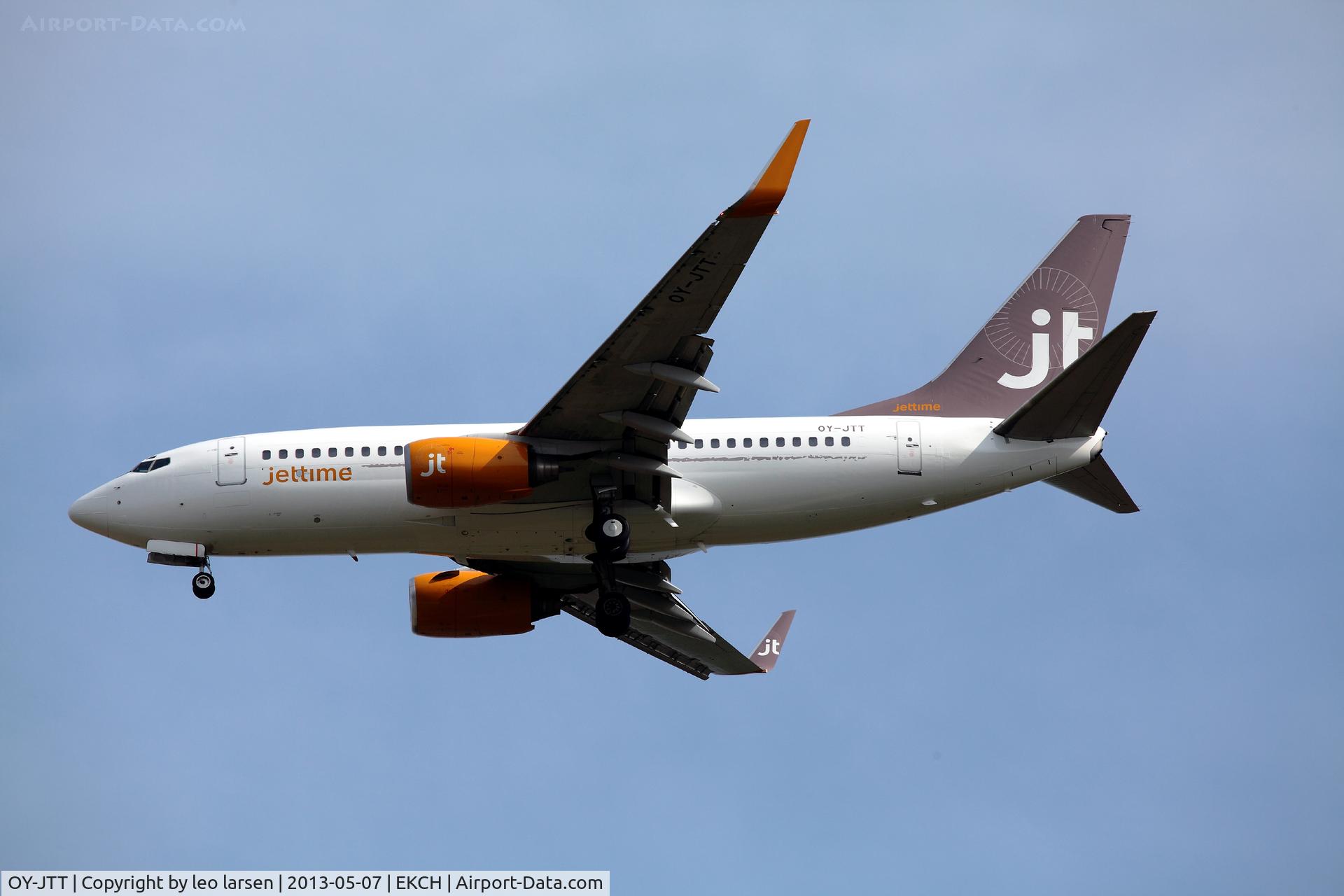 OY-JTT, 1999 Boeing 737-73S C/N 29079, Approach to R-04R Copenhagen 7.5.13