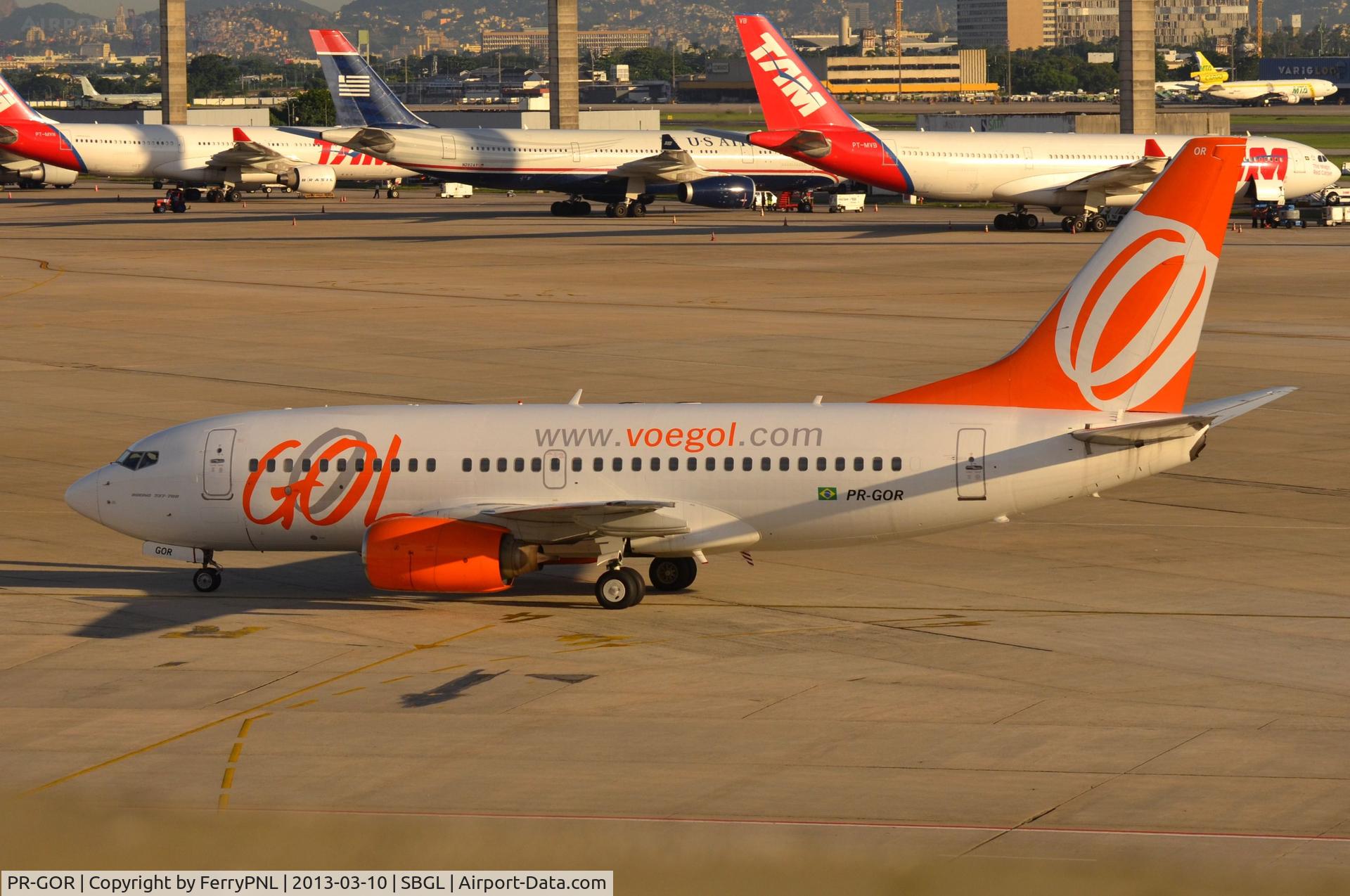 PR-GOR, 2002 Boeing 737-76N C/N 33380, GOL B737 in nice evening light