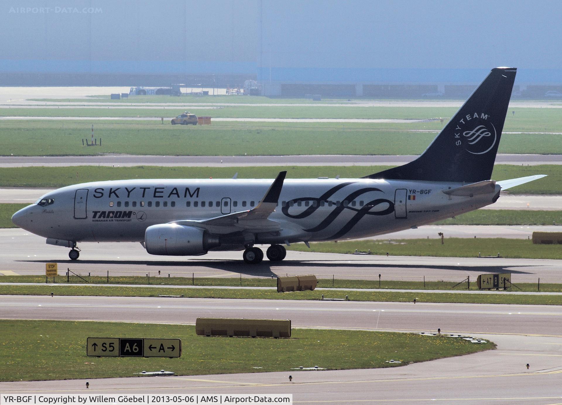 YR-BGF, 2001 Boeing 737-78J C/N 28440, Taxi to the gate of Schiphol Airport
