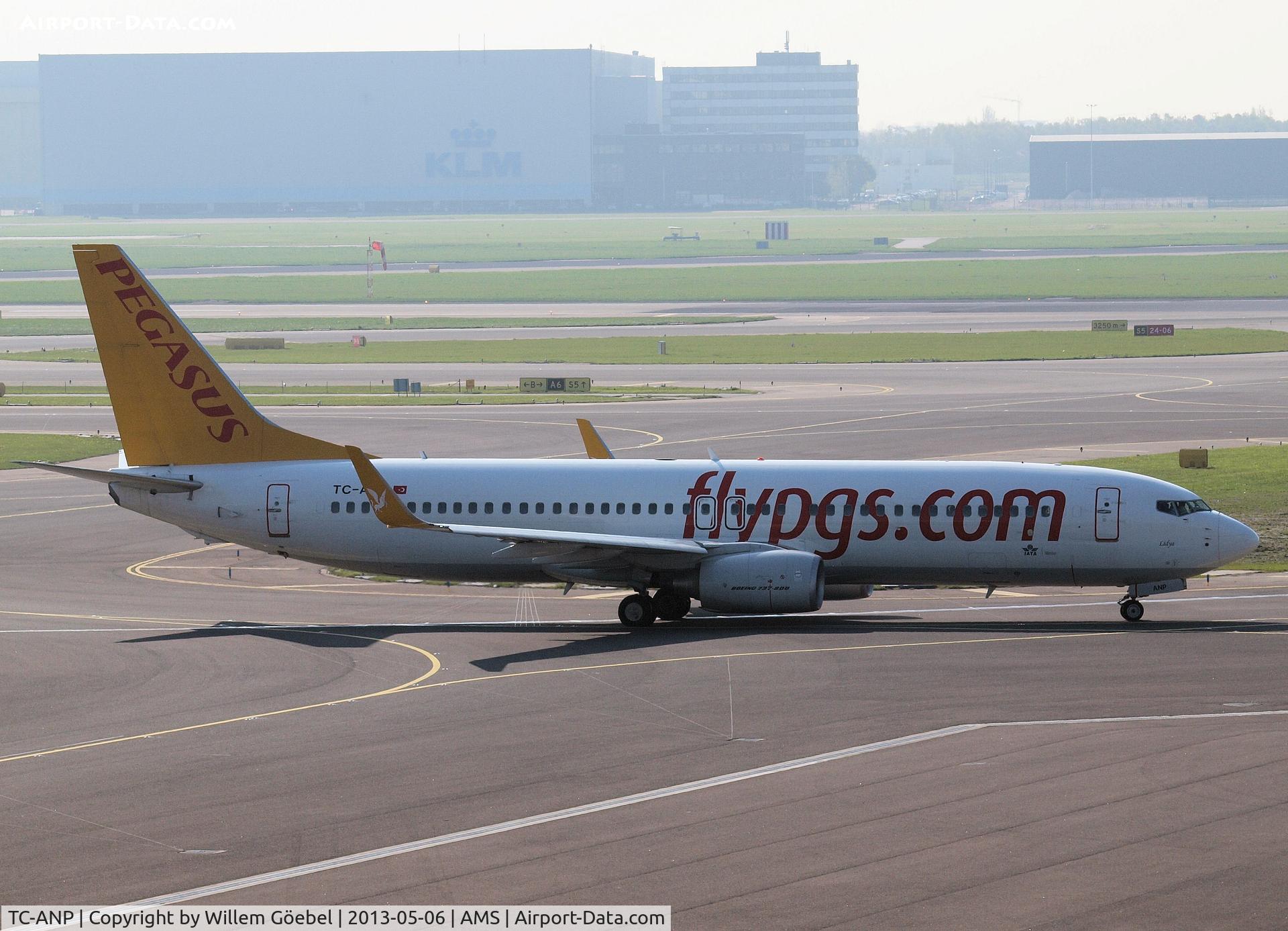 TC-ANP, 2011 Boeing 737-82R C/N 40722, Taxi to the gate of Schiphol Airport